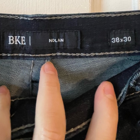 Men’s BKE Nolan Straight Stretch Jeans by BUCKLE. - Picture 4 of 8